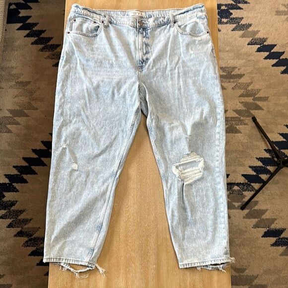 Abercrombie The Mom High Rise - Picture 1 of 5